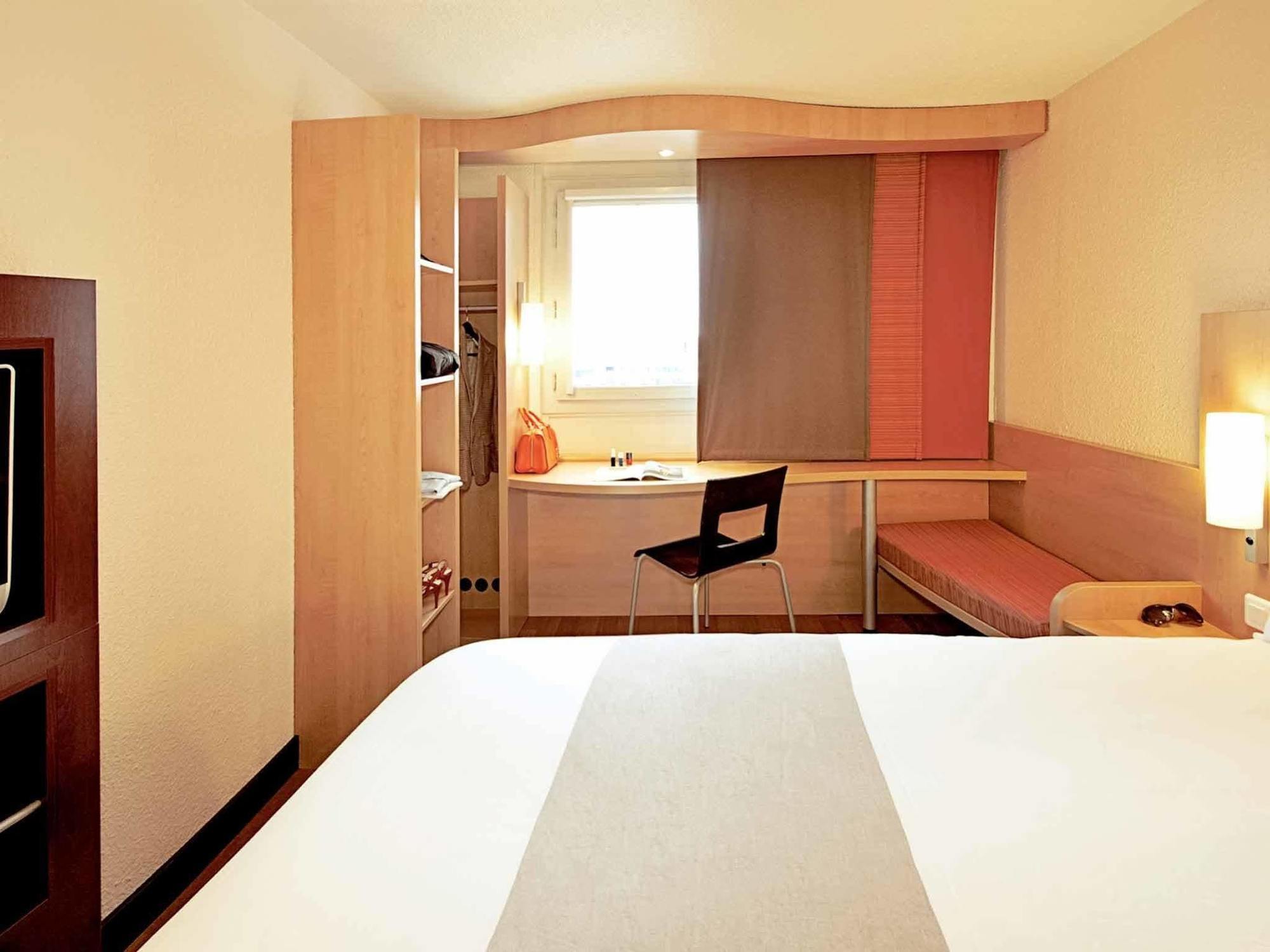 Ibis Chalons En Champagne Hotel Bagian luar foto